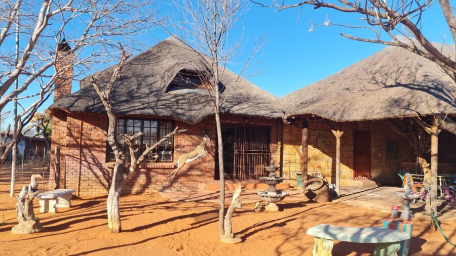 6 Bedroom Property for Sale in Olifantshoek Rural Northern Cape